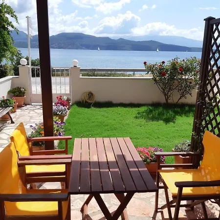 Irini Seaside Апартаменты Никиана