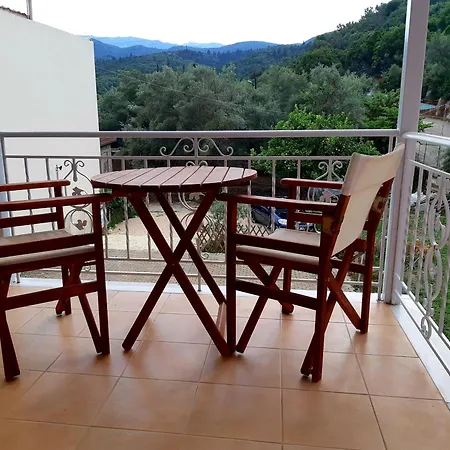 Апартаменты Irini Seaside