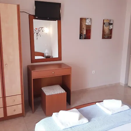 Апартаменты Irini Seaside